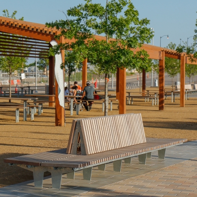 Bancs Cliffhanger Crosswise