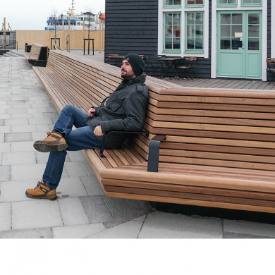 Straßenmöbel - Cliffhanger Bench, Helsingborg (SE)